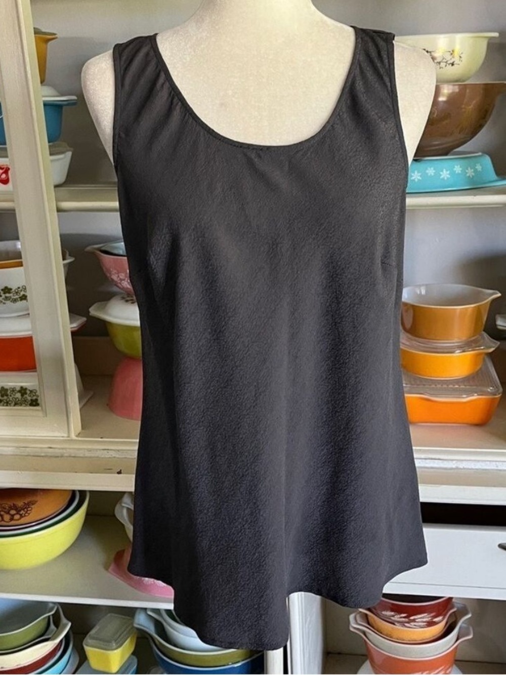 Citron Gray Textured Silk Tank Top - Size Small